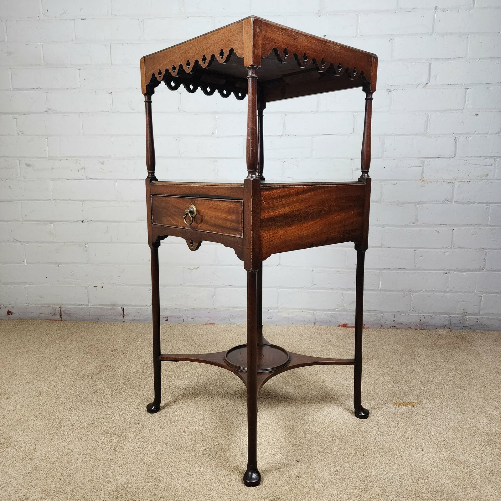 Georgian Mahogany Washstand With Pierced Frieze photo Furniture