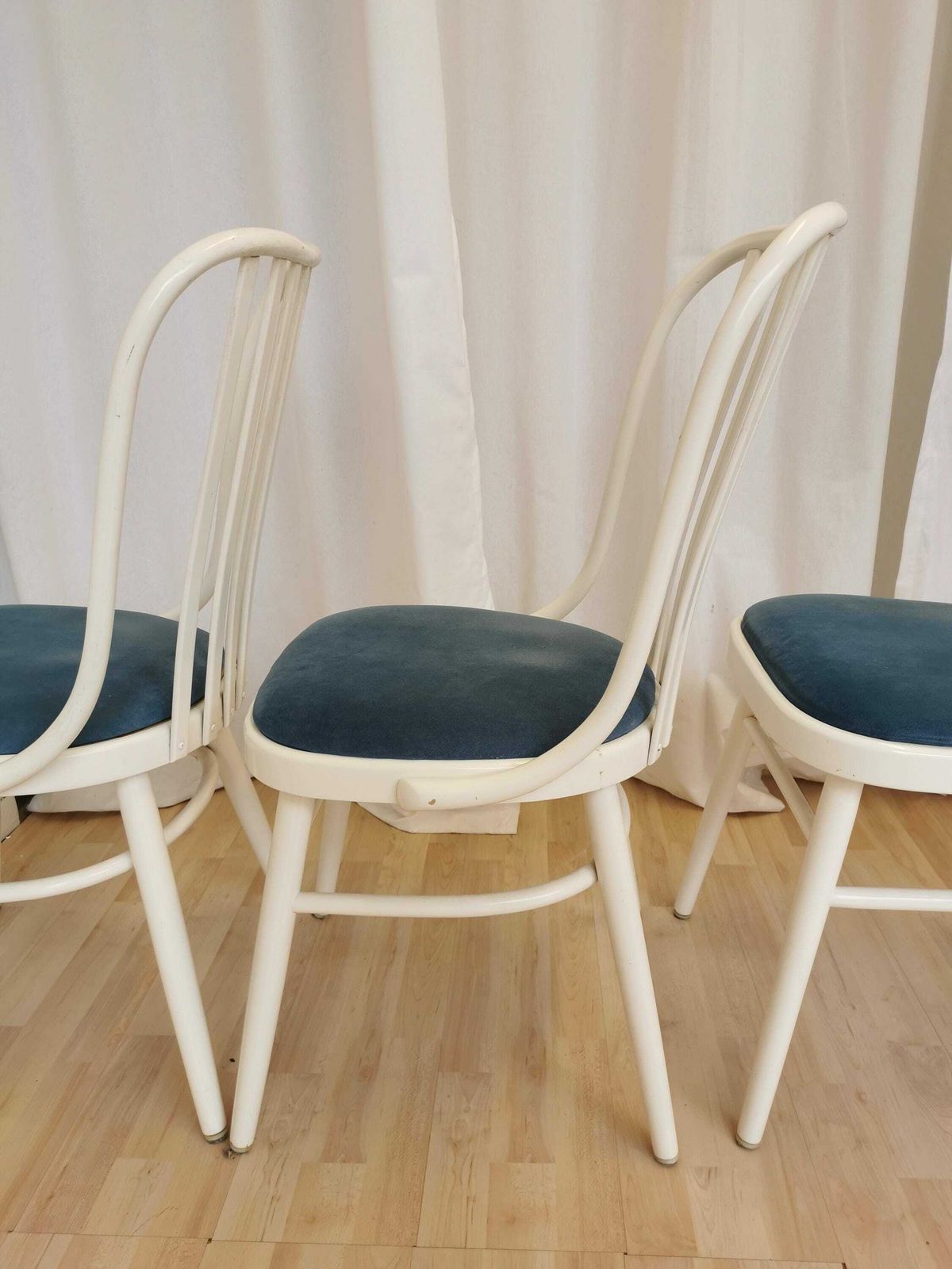 Set Of 4 Vintage Bentwood Dining Chairs / 1980s Yugoslavia / Made In Ligna Style White Wooden Mid Century Dine Chairs With Blue Fabric Seat photo for sale