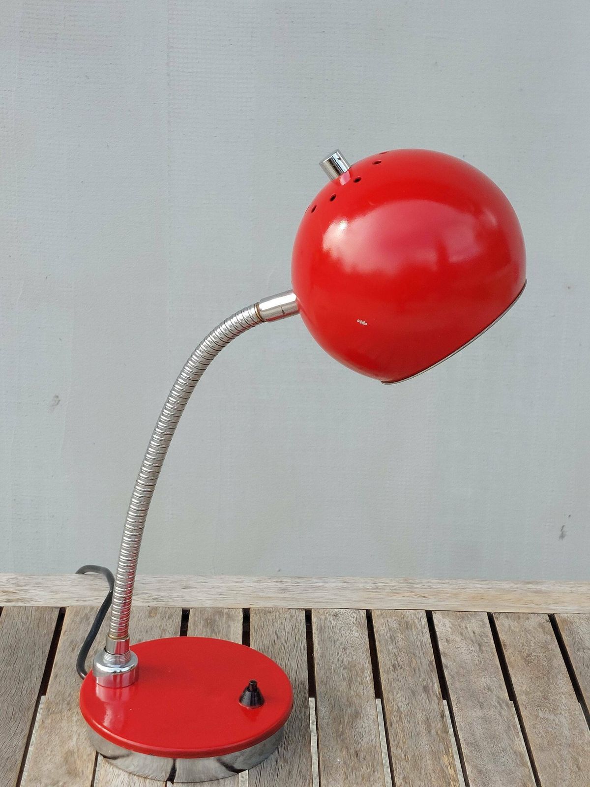 Space Age Table Lamp / Retro Eyeball Table Lamp/Pop Art Table Lamp / Red Eyeball Desk Lamp /Atomic Table Lamp /Mcm Eyeball Lamp /70's photo furniture