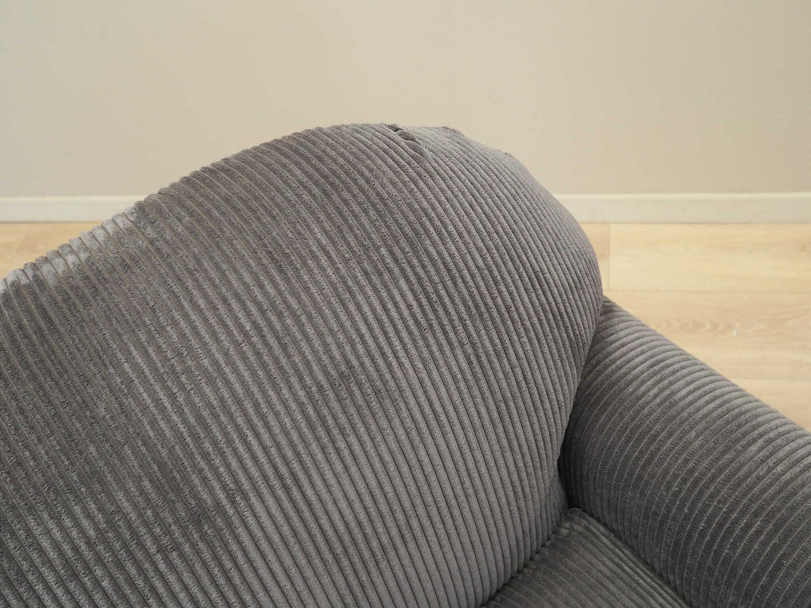 photo for sale Grijze Velours Fauteuil, Italiaans Design, Jaren 1980, Productie: Italië