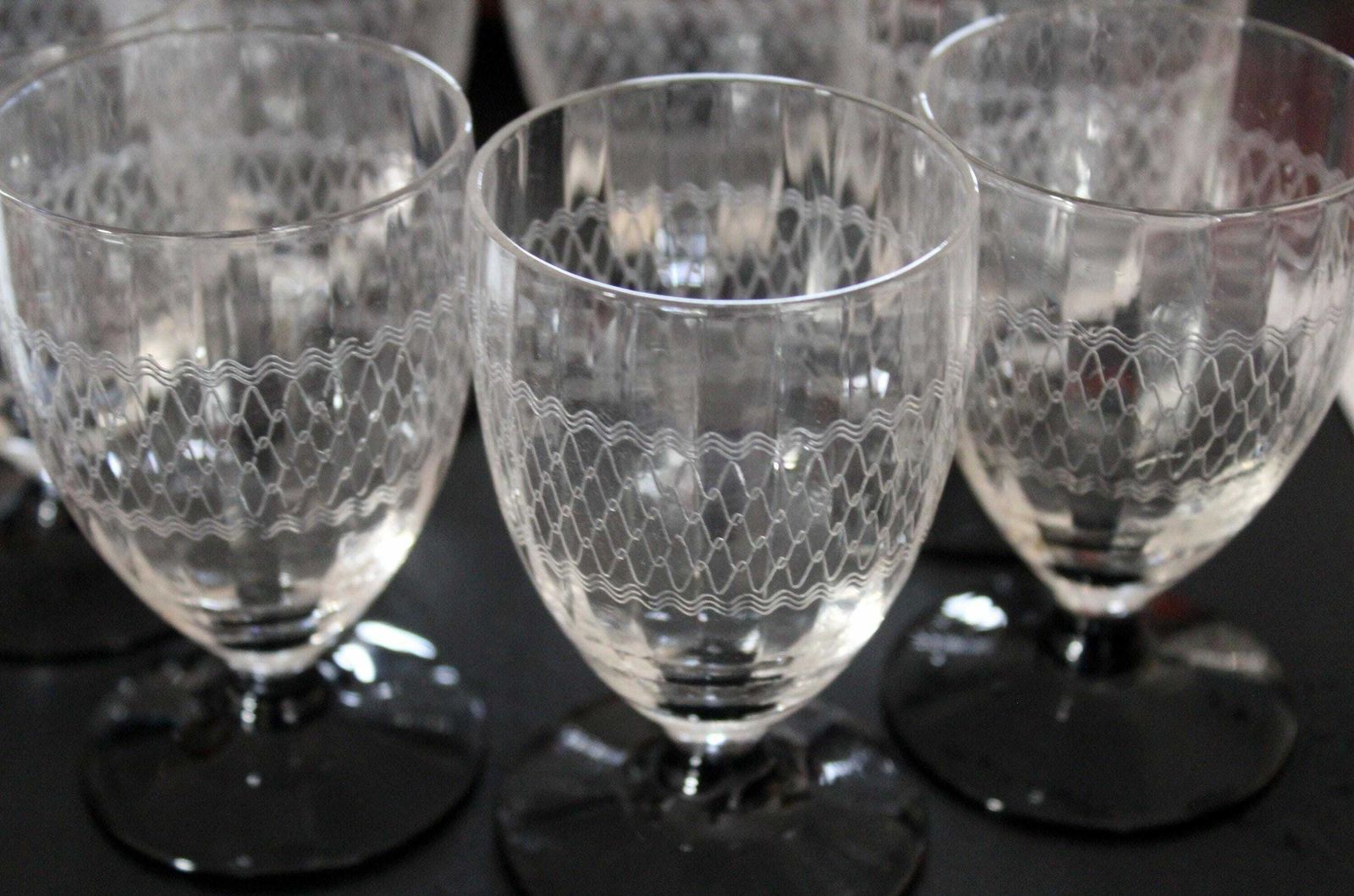 7 Art Deco Footed Liquor Glasses, Small Glasses, 100 Ml, Etched Glass, Black Glass Base, Wine Glasses, Bar Ware
