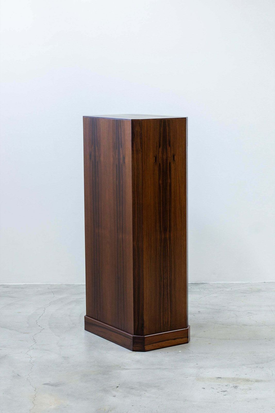 Danish Rosewood Piedestal From Ordupgaard Museum photo vinterior