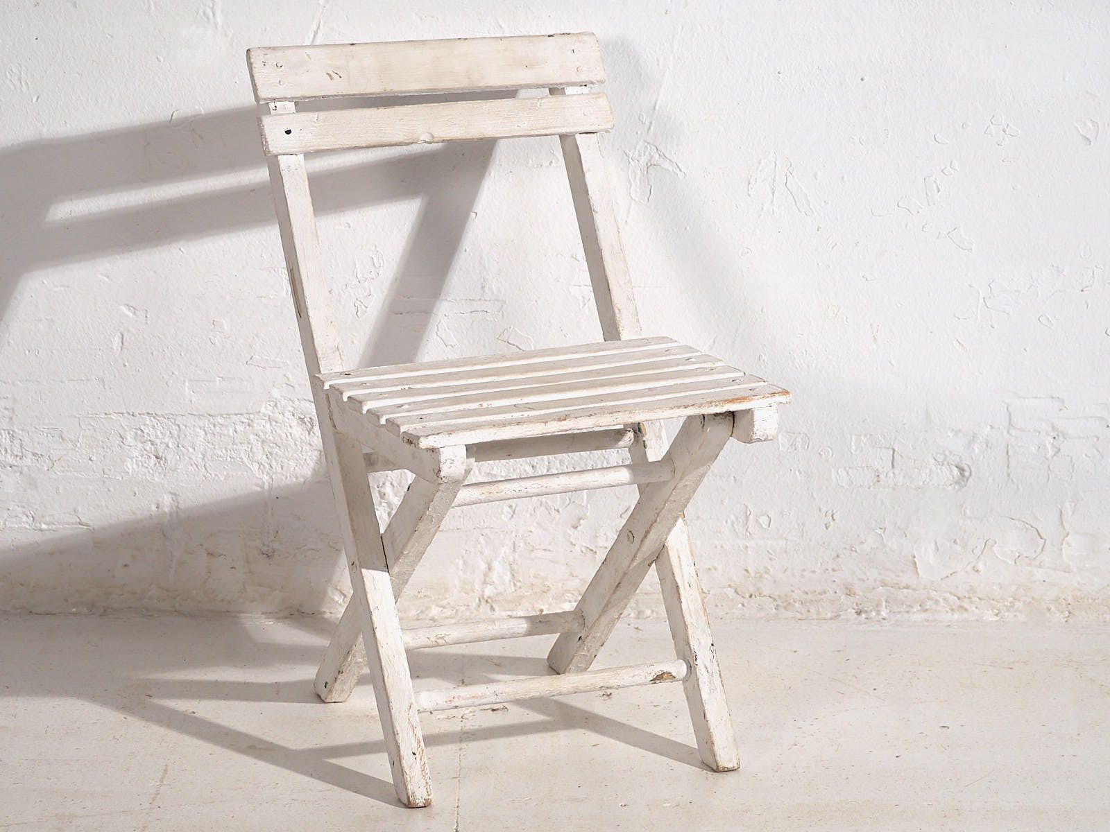 photo buy Antique Children’s Folding Chairs (C.1920). Set Of 4 Pieces #3