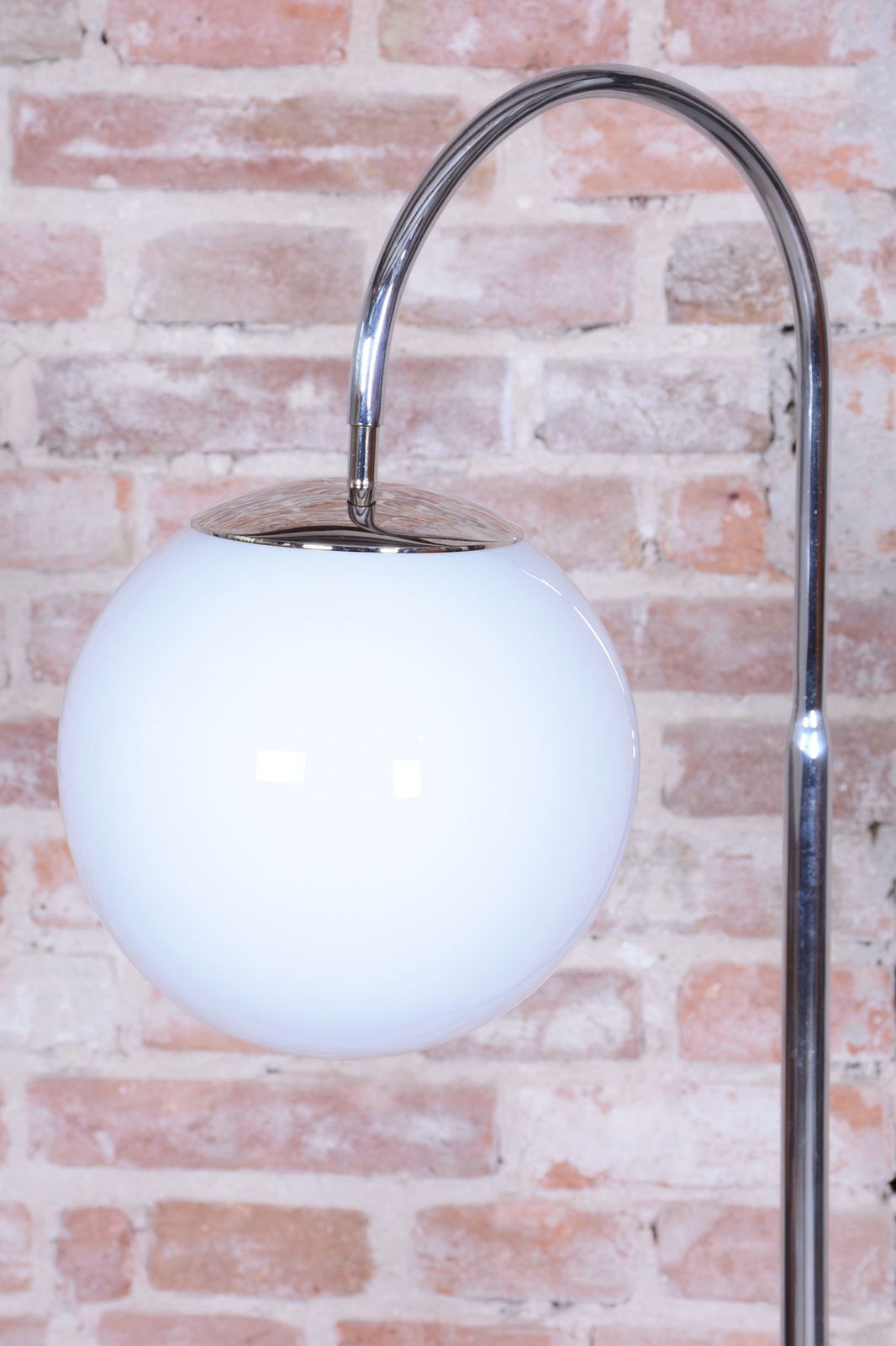 Restored Bauhaus Floor Lamp, By Hana Kučerová Záveská, Walnut, Czech, 1930s photo vinterior