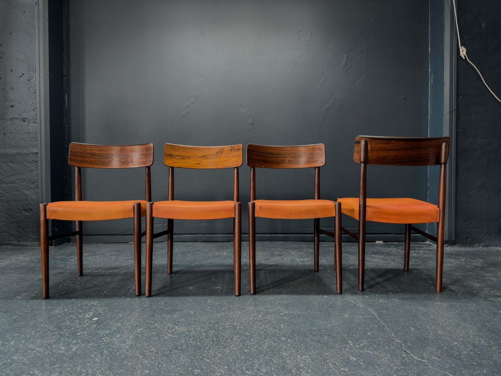 Set Of 4 Rosewood And Leather Chairs photo Furniture