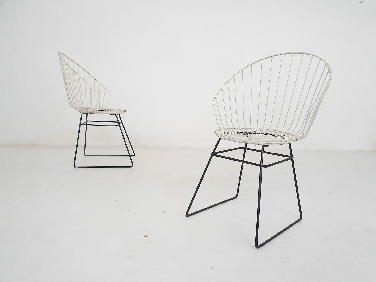 D. Dekker For Tomado Wire Chairs, The Netherlands 1950's photo vinterior