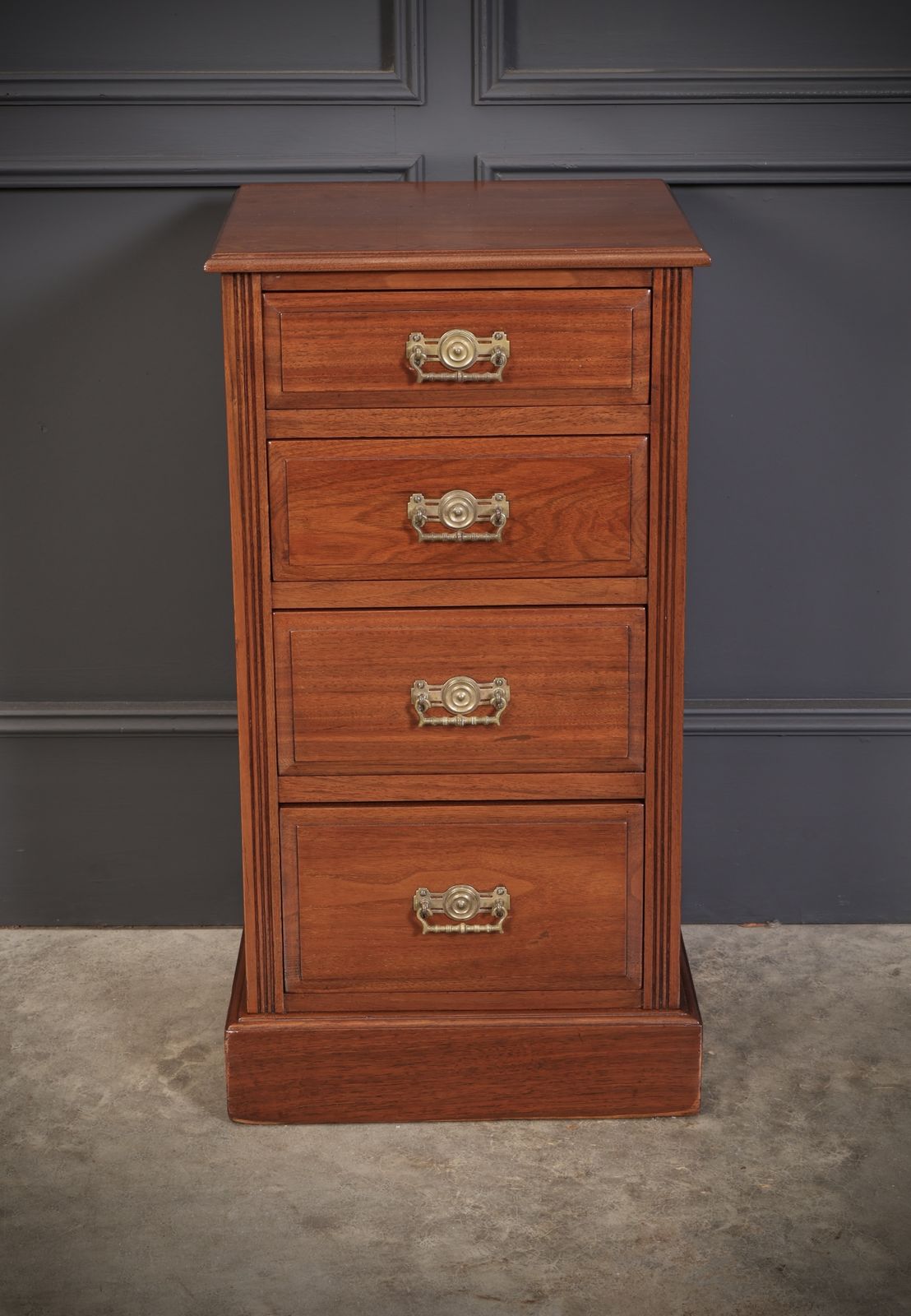 Pair Of Late Victorian Walnut Bedside Chests photo vinterior
