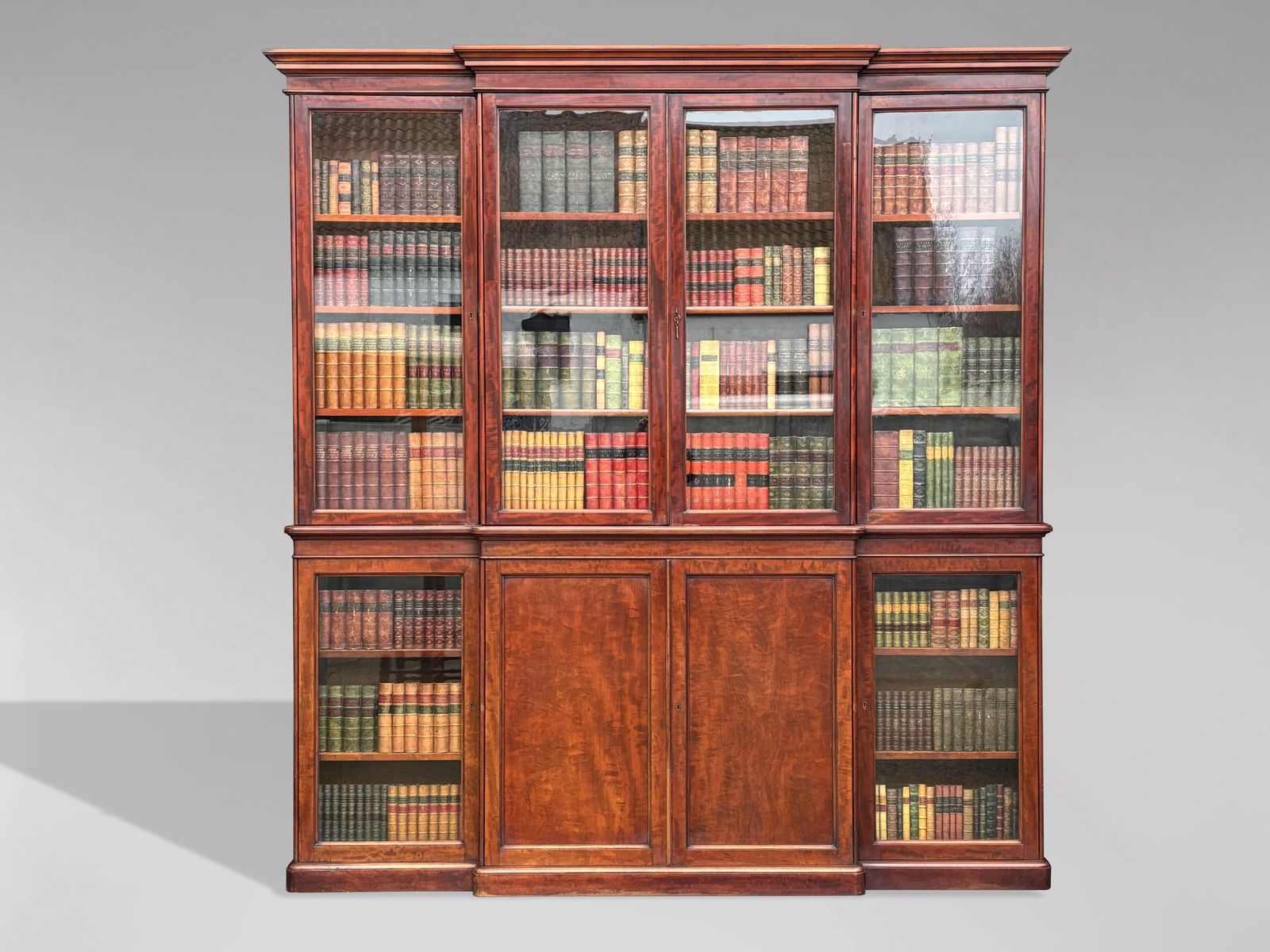 Quality 19th Century Mahogany 4 Door Breakfront Library Bookcase