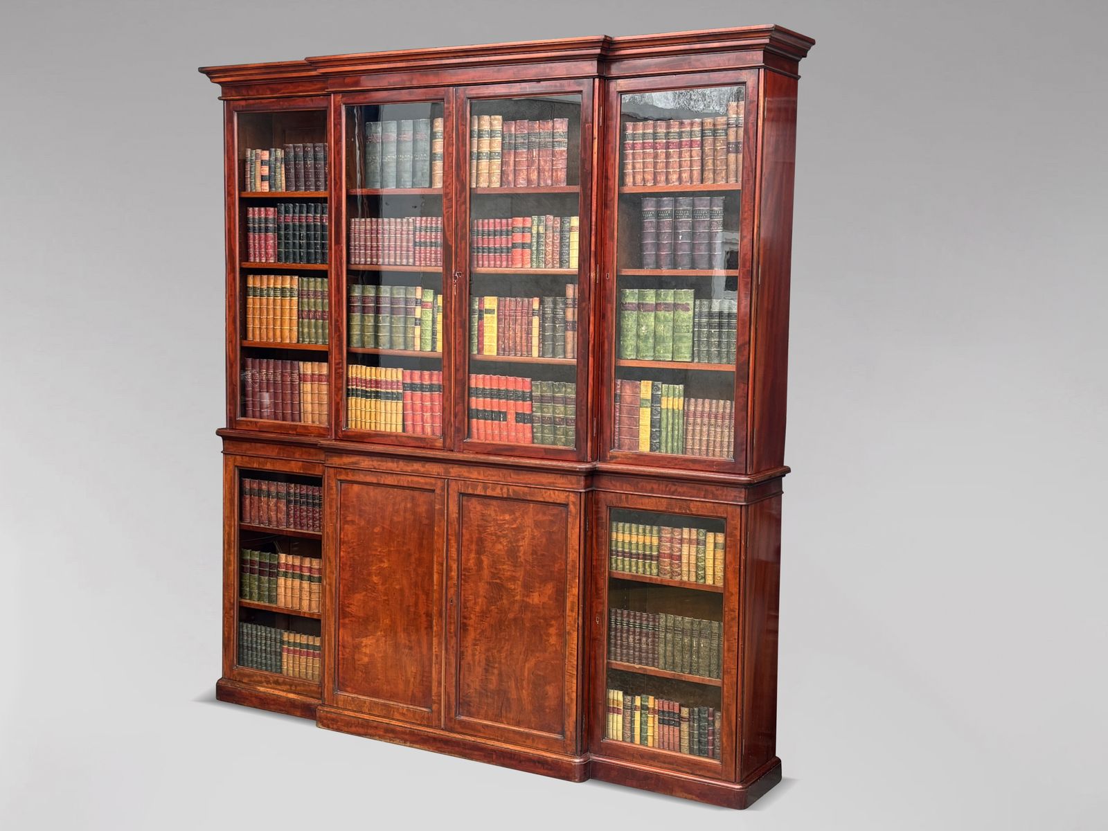 Quality 19th Century Mahogany 4 Door Breakfront Library Bookcase photo 10500.0