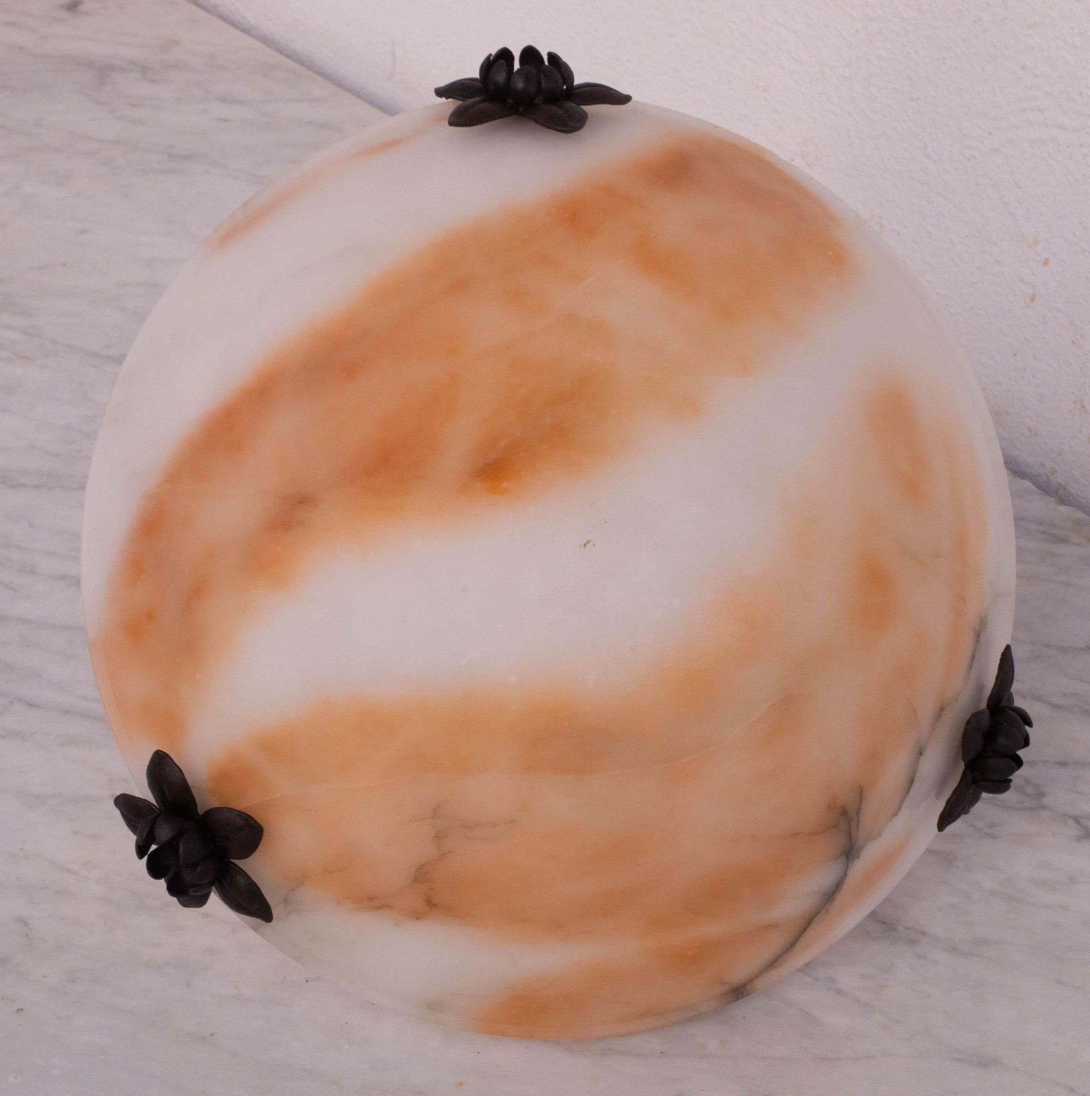 Great Design Art Decò Orange And White Alabaster Chandelier, 1950 photo Lighting