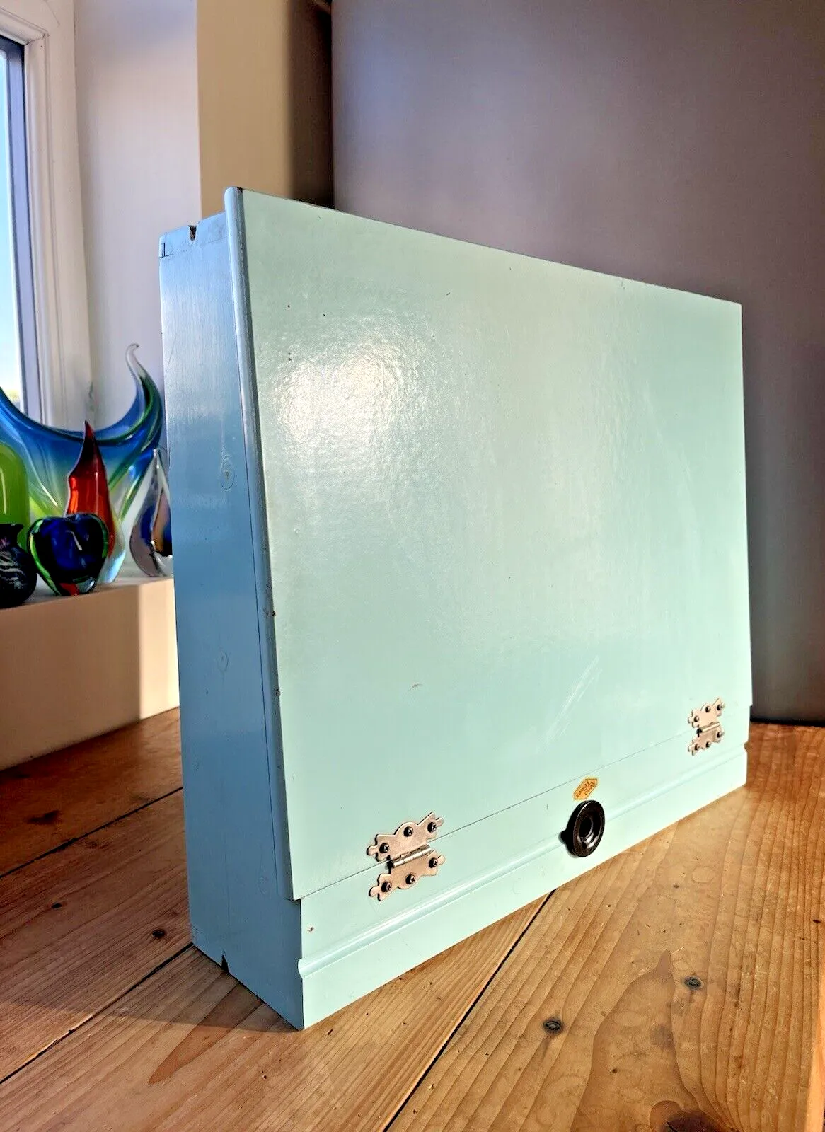 photo for sale Mid Century 50's Wooden Reno Series Artist Storage Box Easel Writing Slope Paint