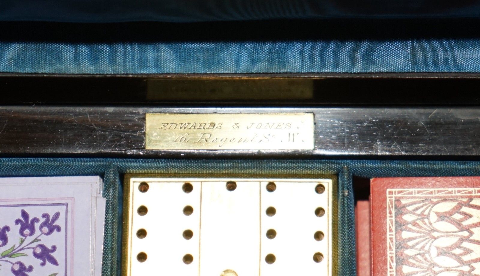 photo vintage Exquisite Edward & Jones Coromandel Wood Cribbage Set De Larue & Co Cards