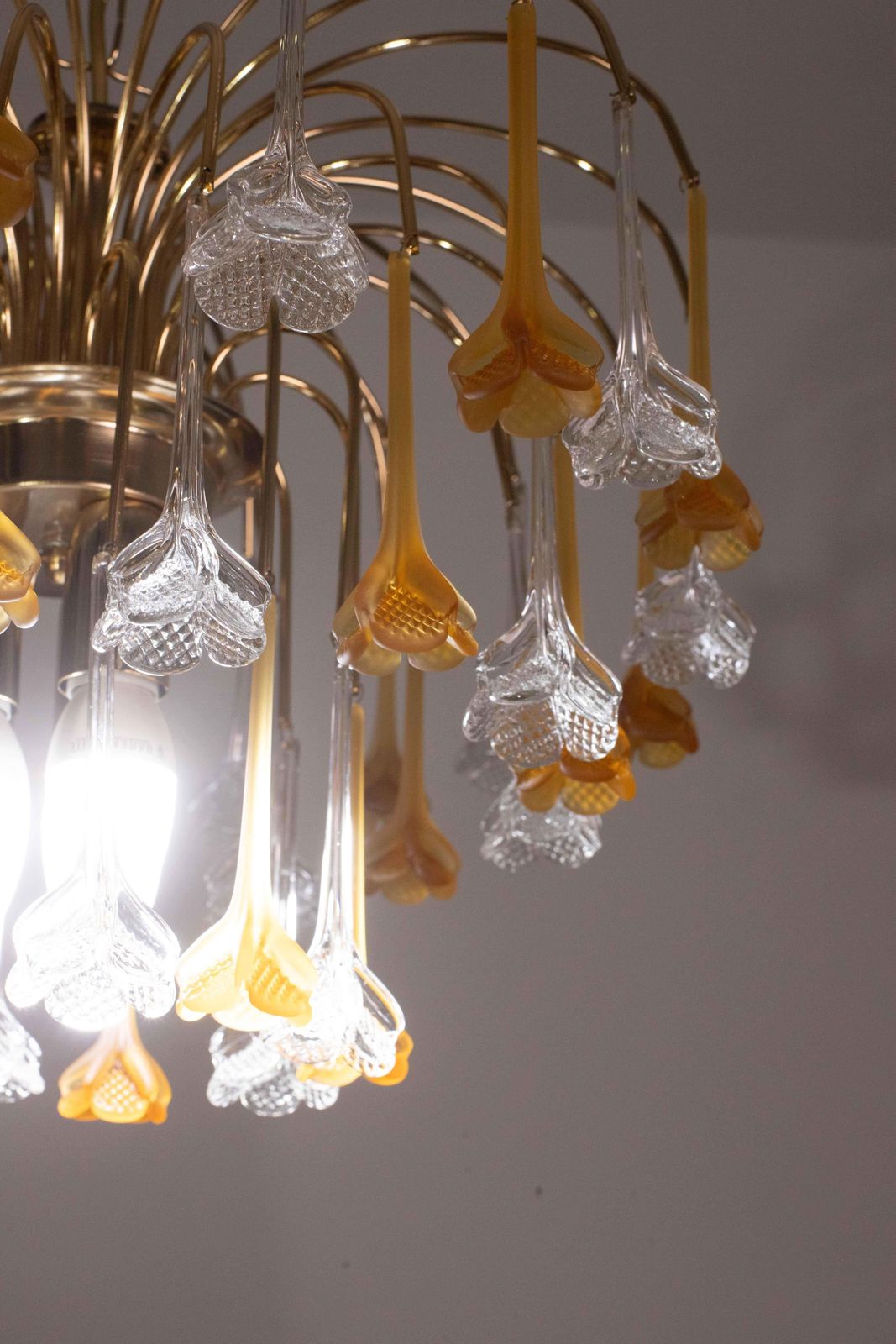 Lady Orange, Chandelier With Orange & Transparent Pendants, Murano Glass, 1970s photo vinterior