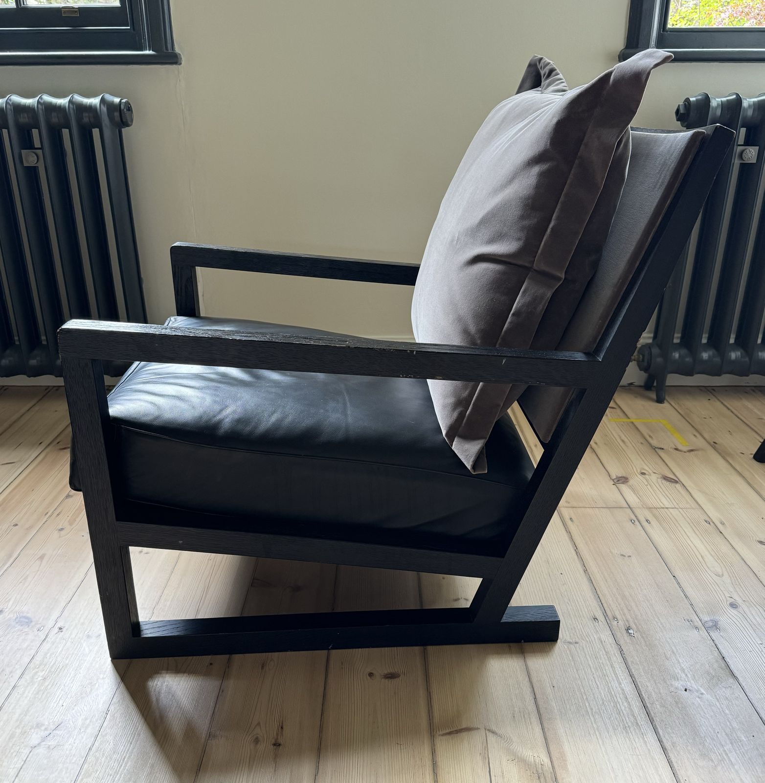 A Pair Of Beautiful B&B Italia "Maxalto Clio" Armchairs. photo Furniture