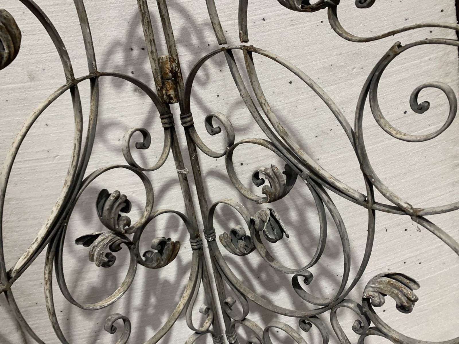 20th Century Wrought Iron Four Leaf Partition photo Home Fixtures