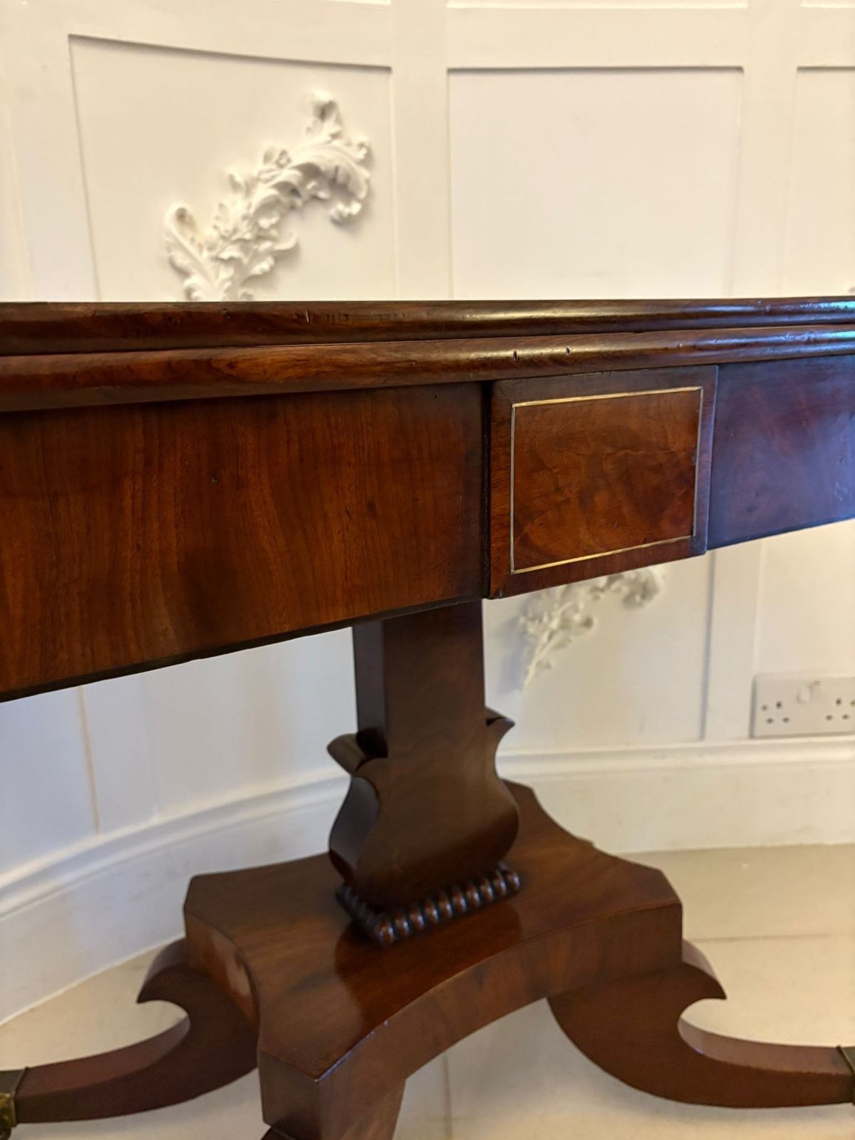 Outstanding Quality Antique 19th Century Figured Mahogany Tea Table photo 2125.0