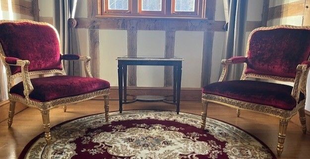 James Giltwood Chair   Red & Gold photo furniture