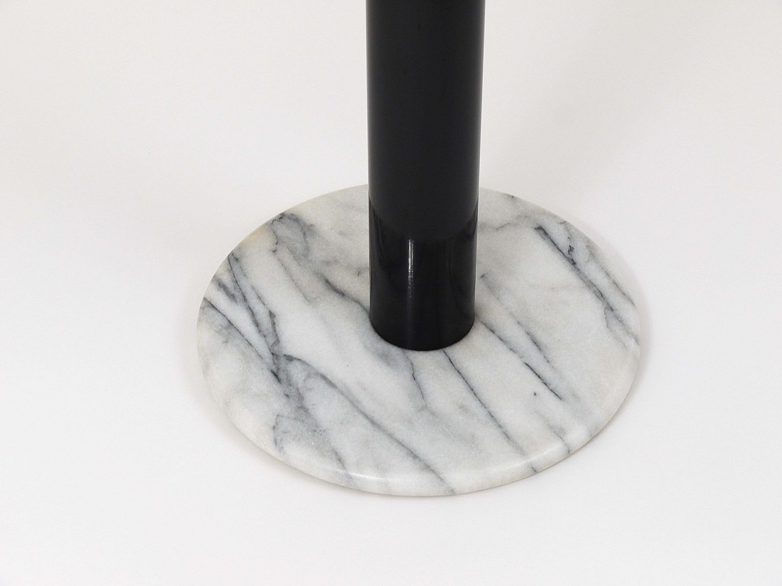 Postmodern White Carrara Marble Flower Stand Pedestal Table, Italy, 1980s photo vintage