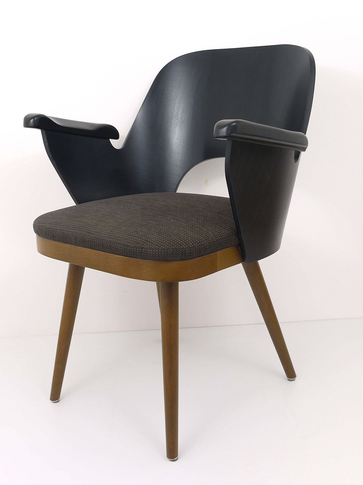 photo furniture Beautiful Modernist Chairs In The Style Of Oswald Haerdtl, Backhausen, Austria