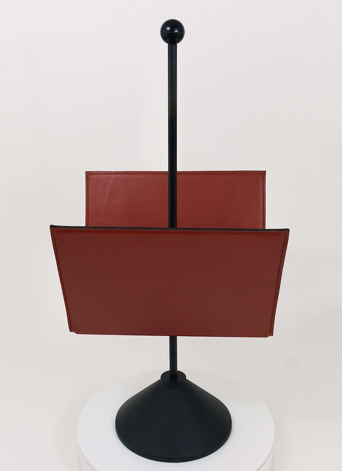 Porada Arredi Black Post Modern Leather Magazine Rack News Stand, Italy, 1980s photo furniture