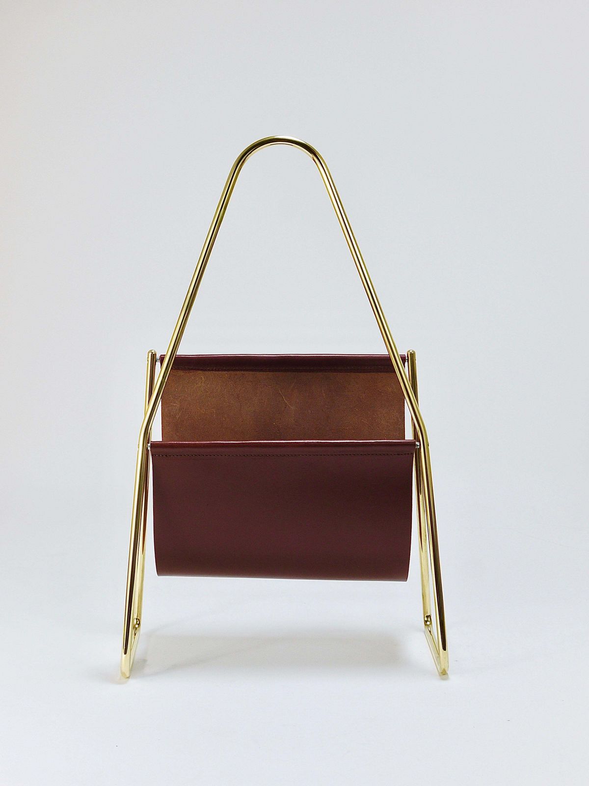 photo vintage Carl Auböck II Midcentury Magazine Rack, Brass & Brown Leather, Vintage, Austria