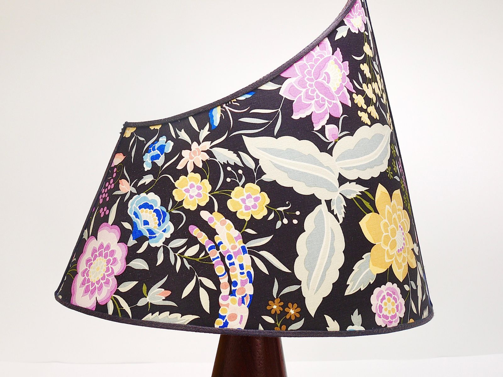 photo furniture A Pair Missoni Post Modern Table Side Lamps By Massimo Valloto, Italy, 1980s