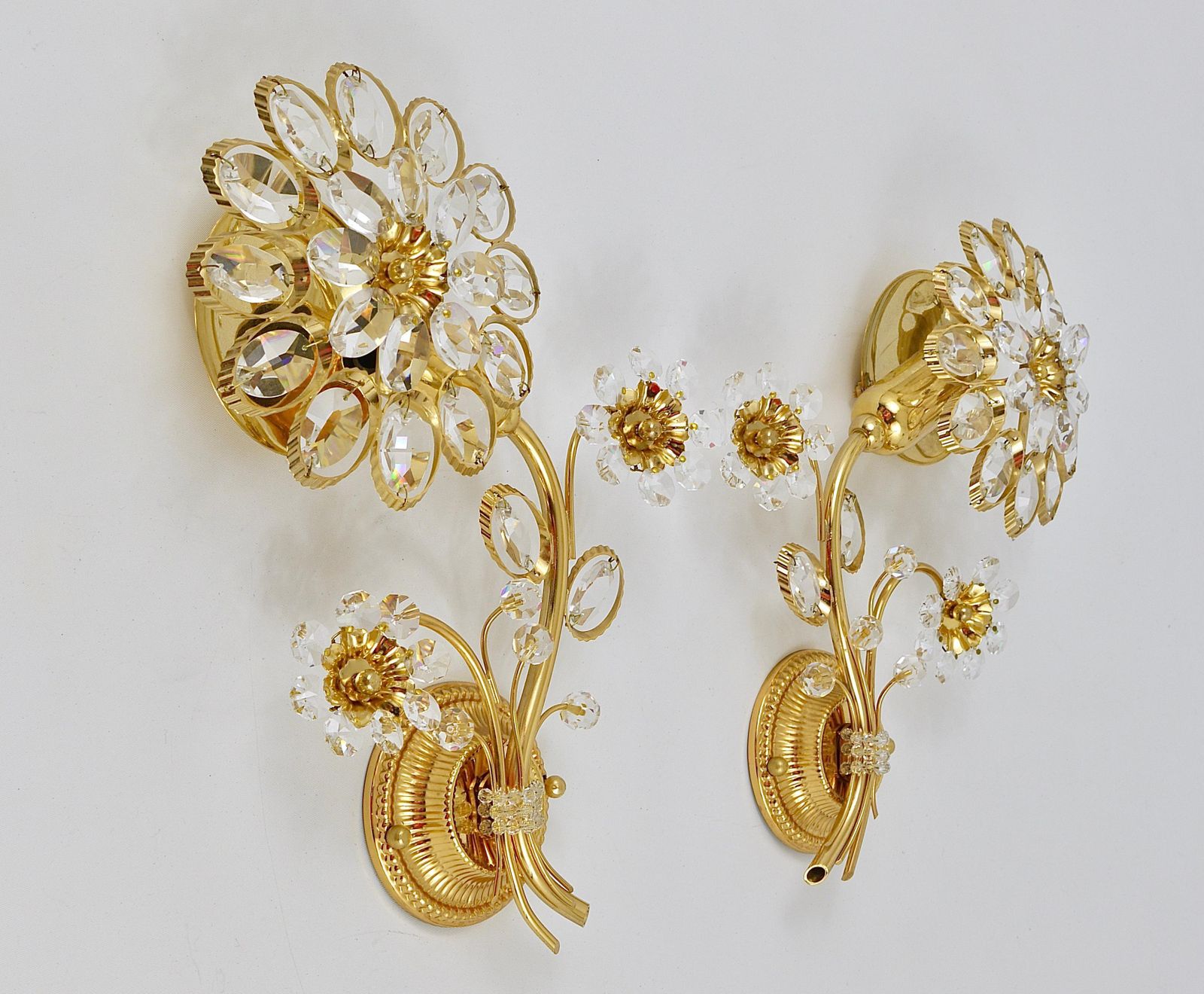 photo furniture Pair Of Ernst Palme Gilt Brass Crystal Flower Wall Lights, Palwa Germany, 1970s