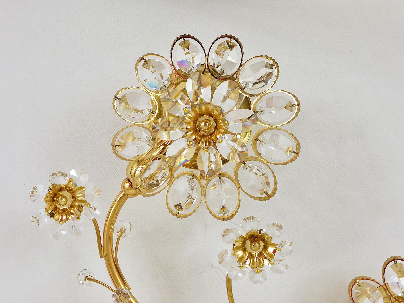 Big Ernst Palme Flowers Brass & Crystals Flower Wall Light Sconce, Palwa, 1970s photo vinterior