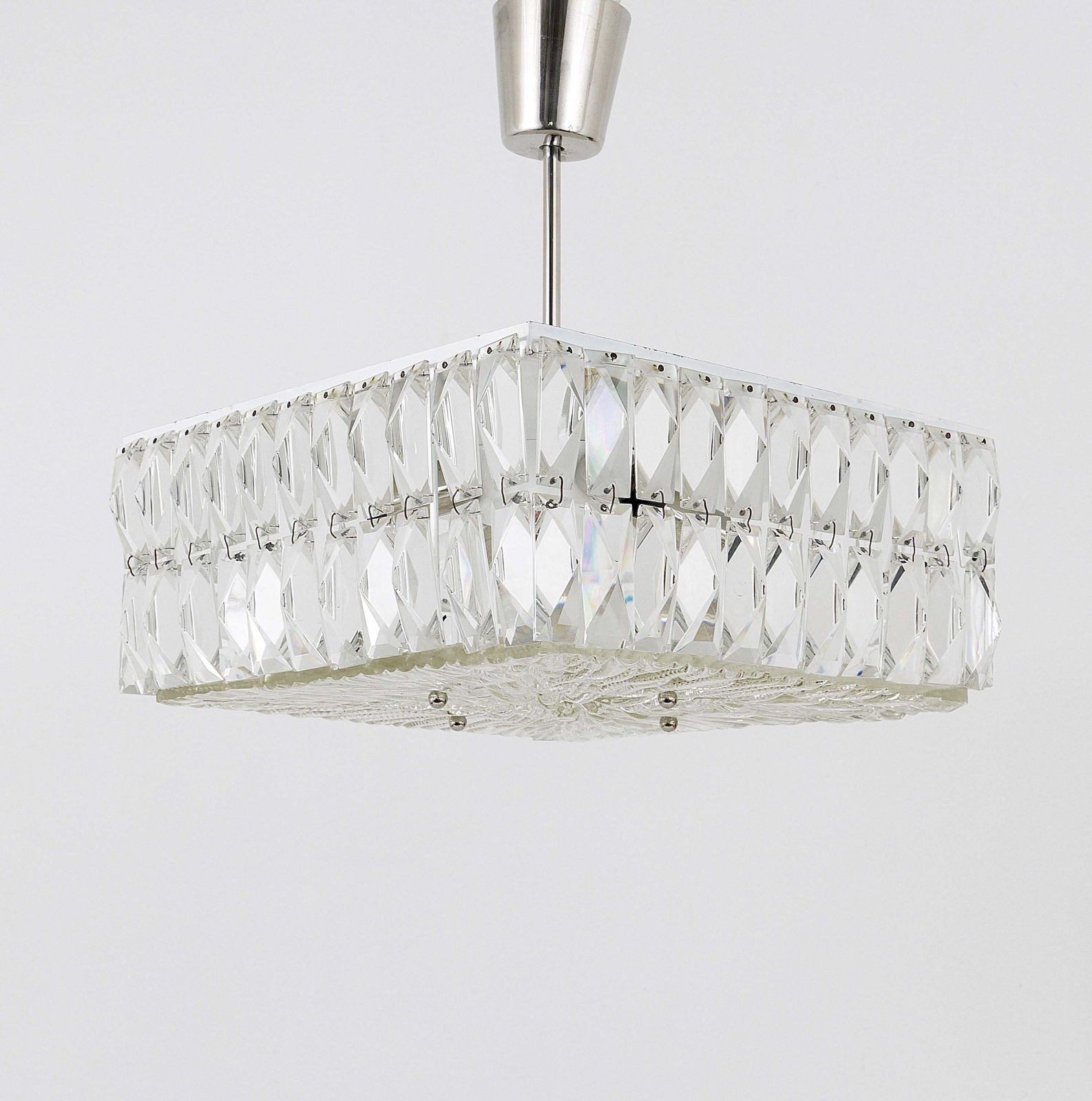 Bakalowits Vienna Midcentury Faceted Crystals Chandelier, Austria, 1960s photo buy