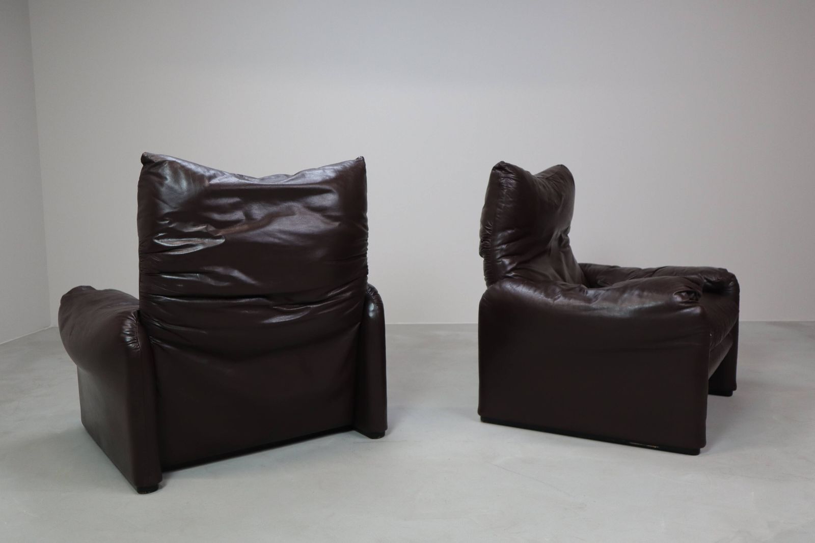 Pair Of Maralunga Leather Armchairs By Vico Magistretti For Cassina, 1974 photo vinterior