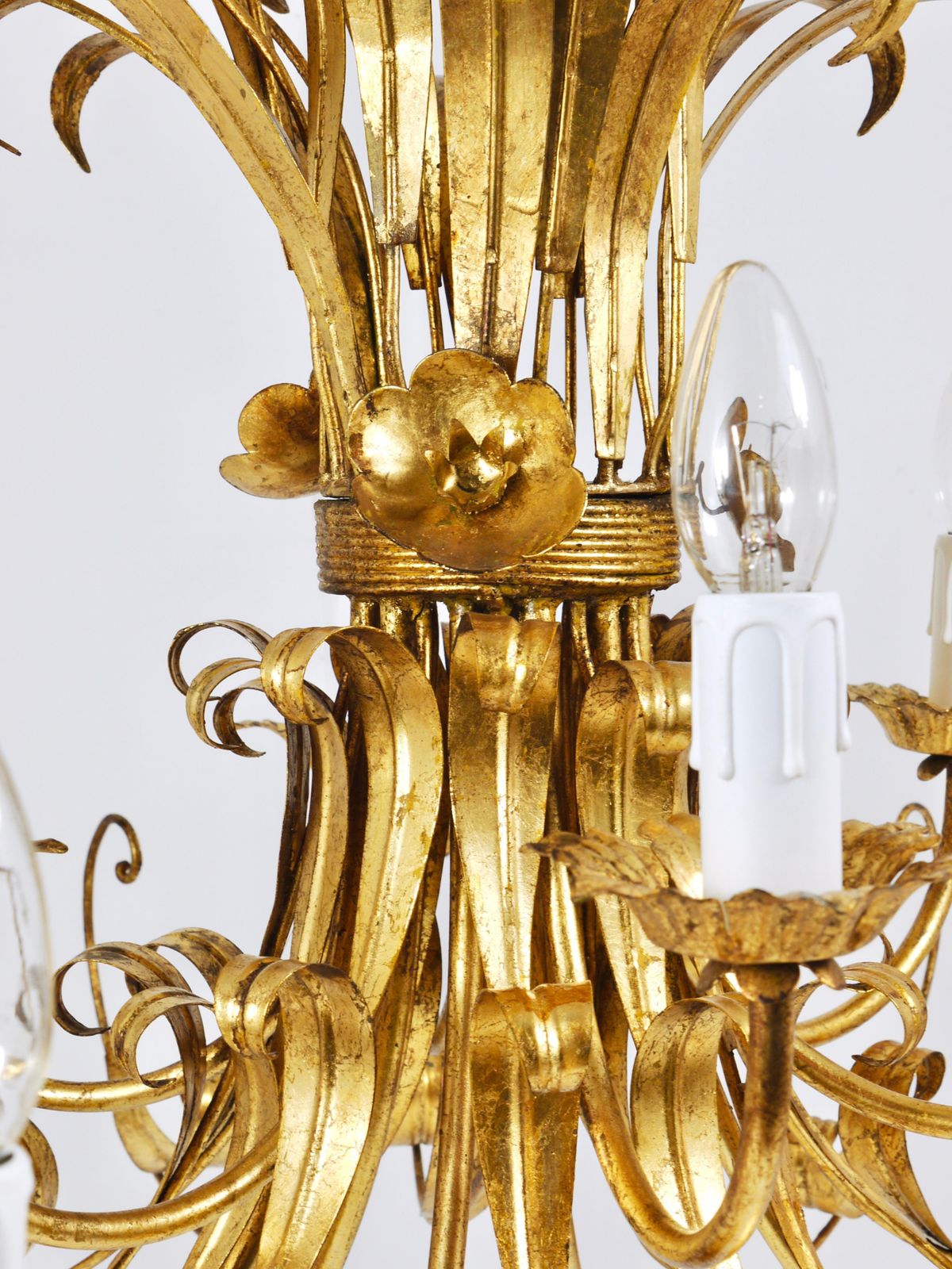 Hans Kögl Xl Hollywood Regency Wheat Floral Bouquet Gilt Iron Chandelier, 1970s photo Lighting