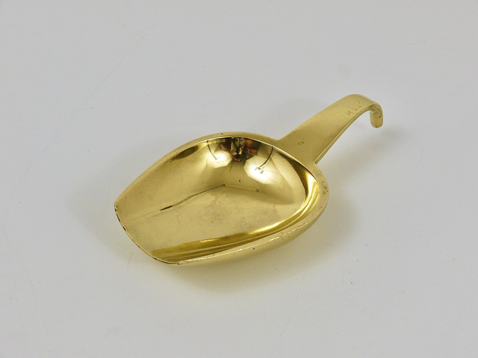 Carl Auböck Midcentury Scoop Bowl Or Ashtray With Handle, Brass, Austria, 1950s photo vintage