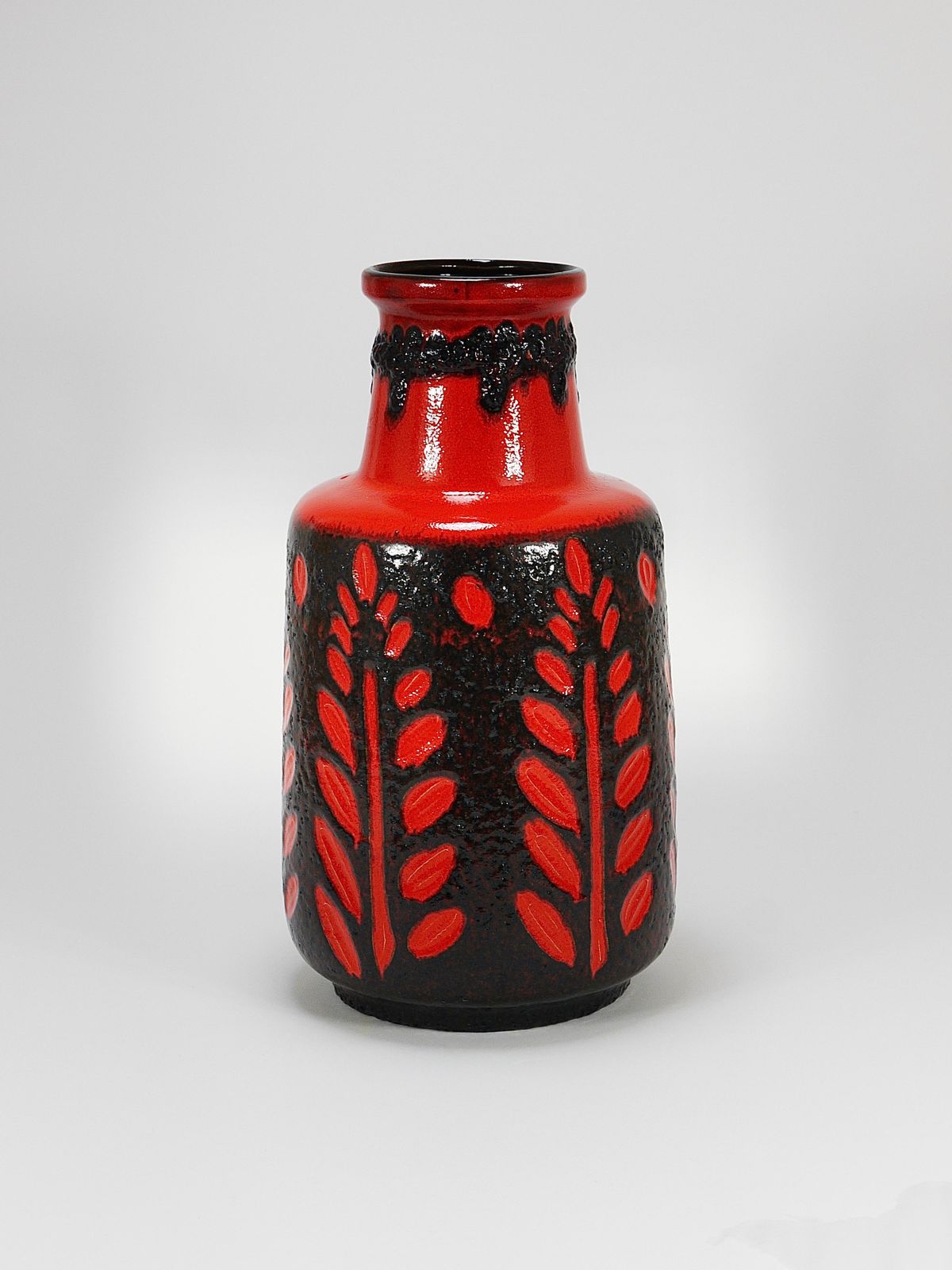 photo vintage Tall Fat Lava Art Pottery Floor Vase By Scheurich, Western Germany, 1970s