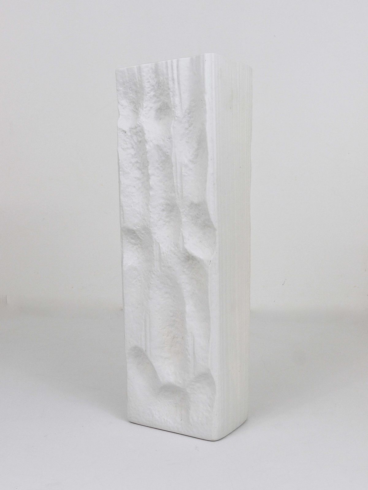 Huge White Relief Op Art Porcelain Vase, Martin Freyer, Rosenthal Germany, 1960s photo Home Decor