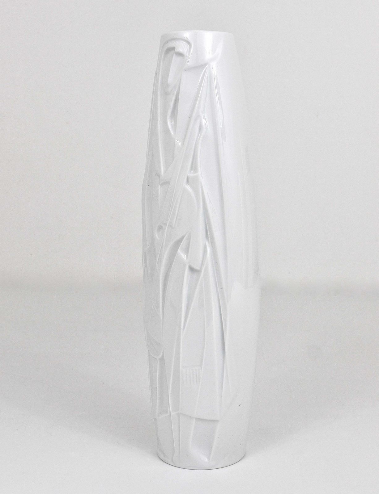 Cuno Fischer Rosenthal Studio Linie White Relief Op Art Porcelain Vase, 1960s photo vinterior