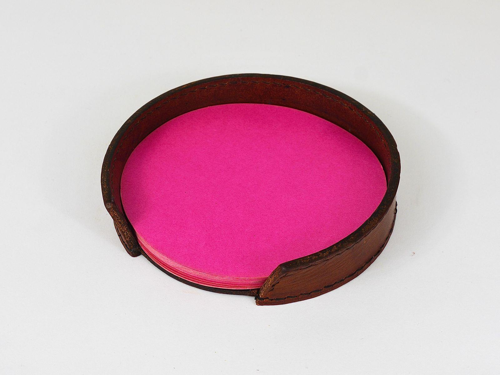photo vinterior Midcentury Carl Auböck Brown Tan Leather Note Dispenser Holder, Austria, 1950s