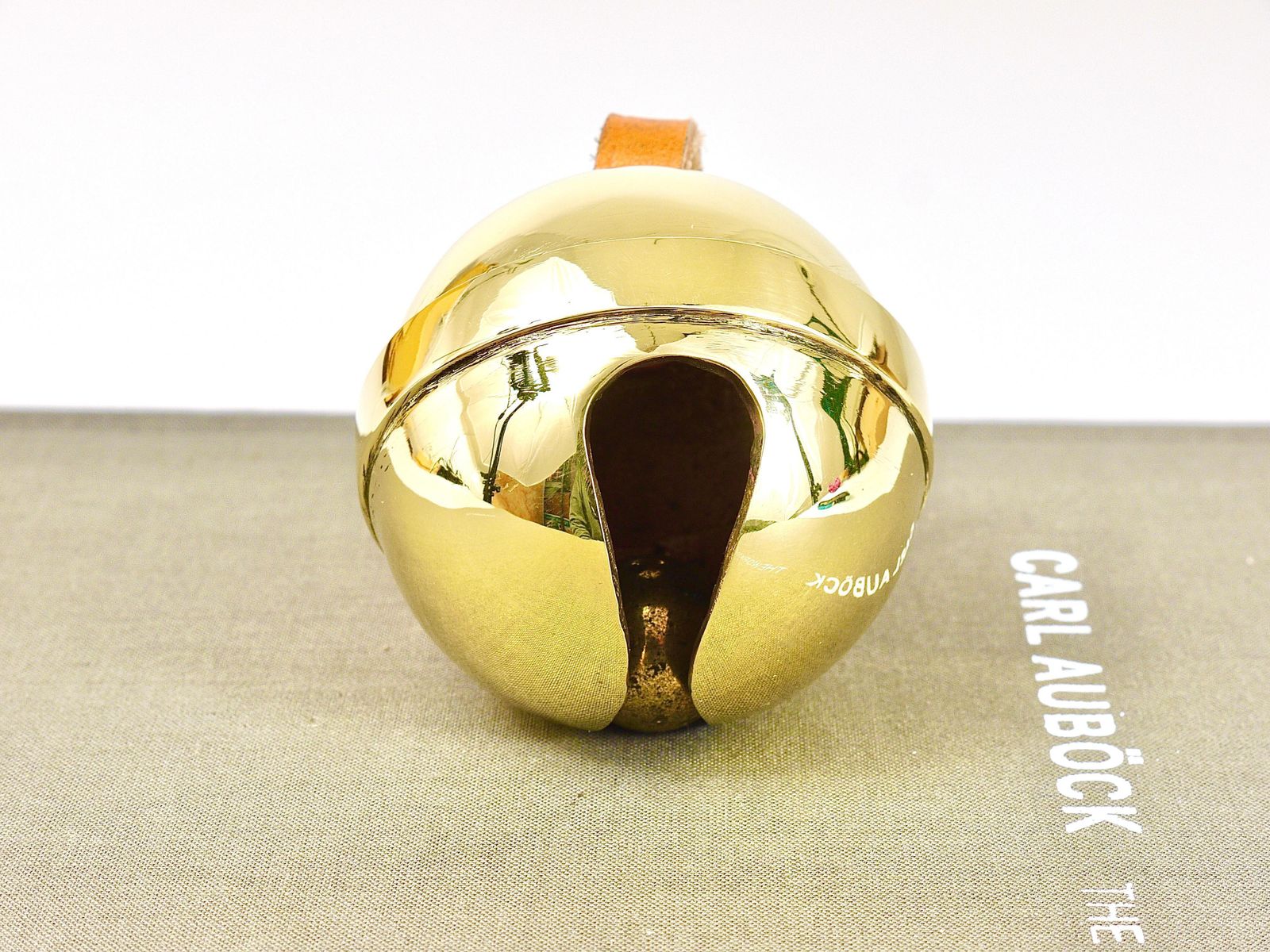 Carl Auböck Handcrafted Paperweight Jingle Bell #5039, Brass, Leather, Austria photo vinterior