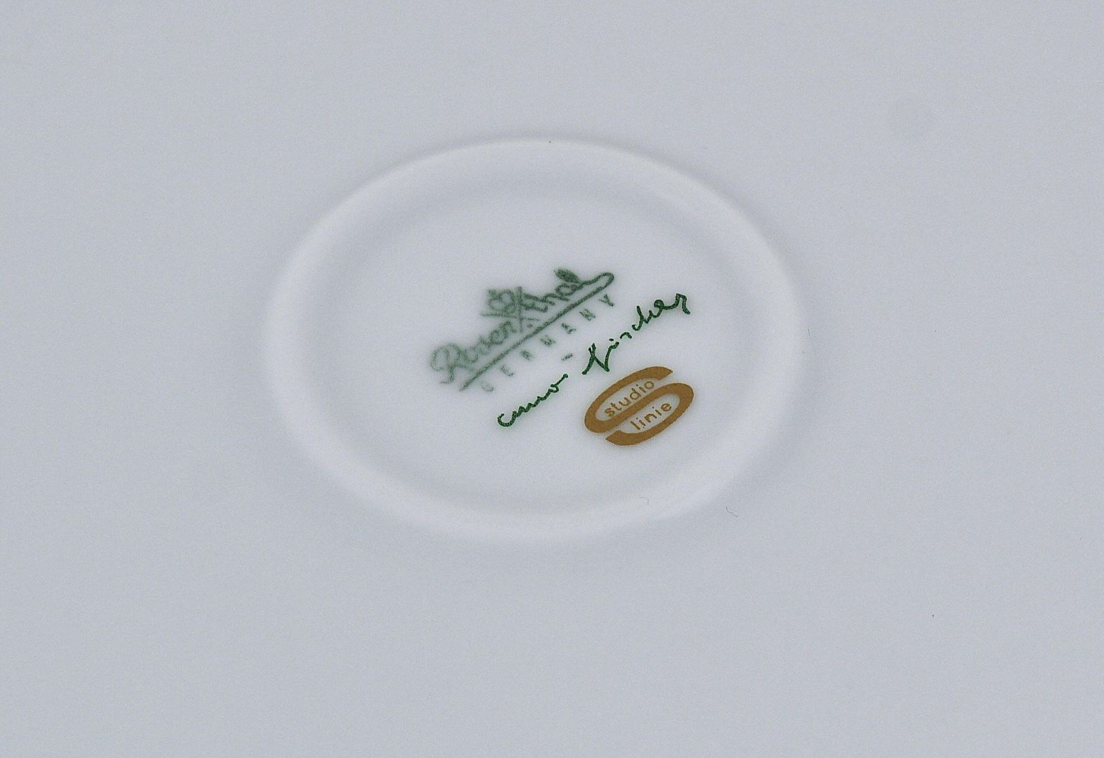 Cuno Fischer Rosenthal Studio Linie White Relief Op Art Bowl With Lid, 1960s photo vinterior