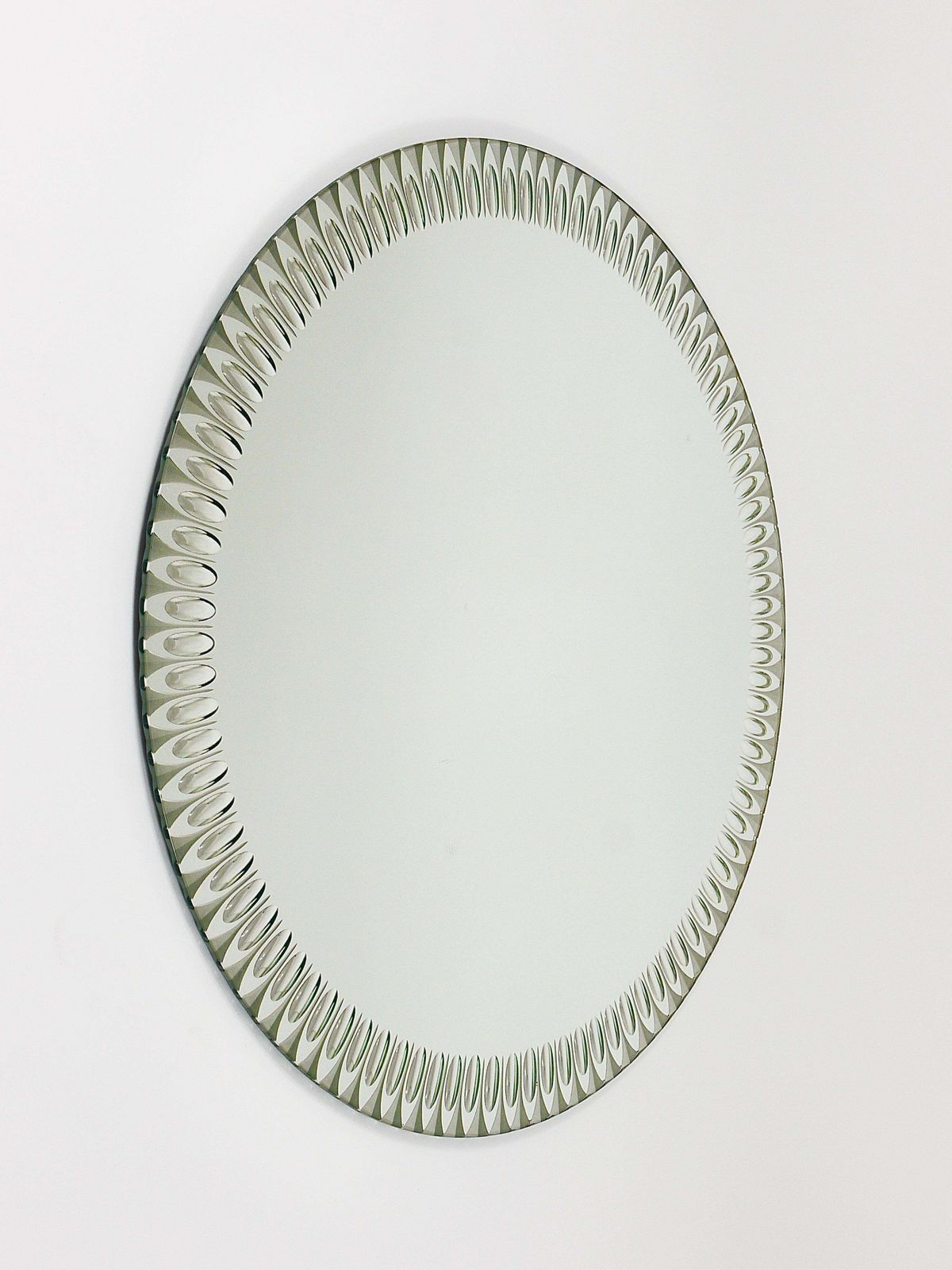 photo for sale Exceptional Cristal Arte Optical Effect Facetted Round Wall Mirror, Italy, 1960s