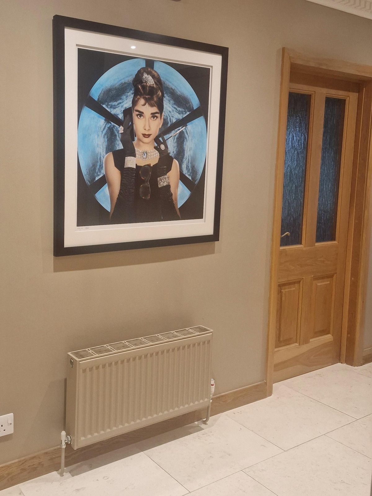 photo vinterior Audrey Hepburn Breakfast At Tiffany's Unused Huge Limited Ed. 2/50 Print By Urban Artist Chloe Rox, Hand Embellished With Diamond Dust C.2000s