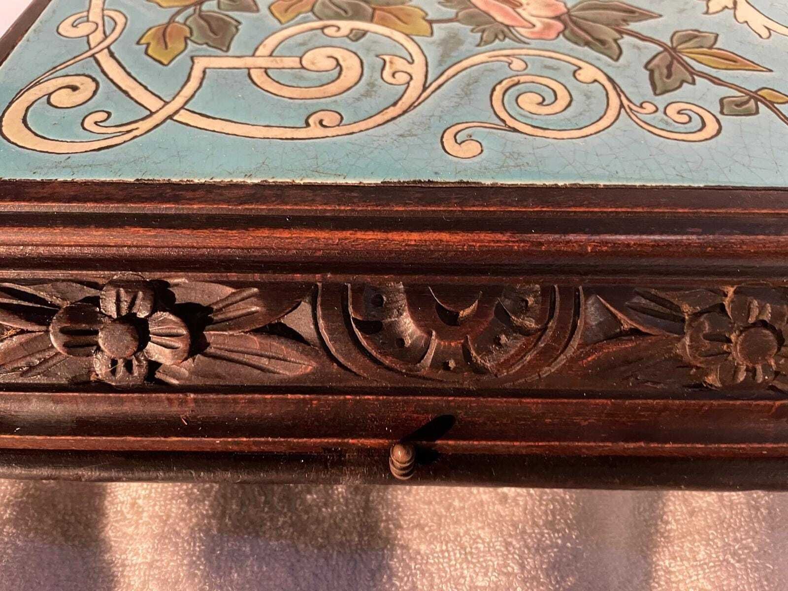 Antique Early 1900s Wind Up Music Box Stand – Hand Painted Tile & Carved Wood photo vinterior