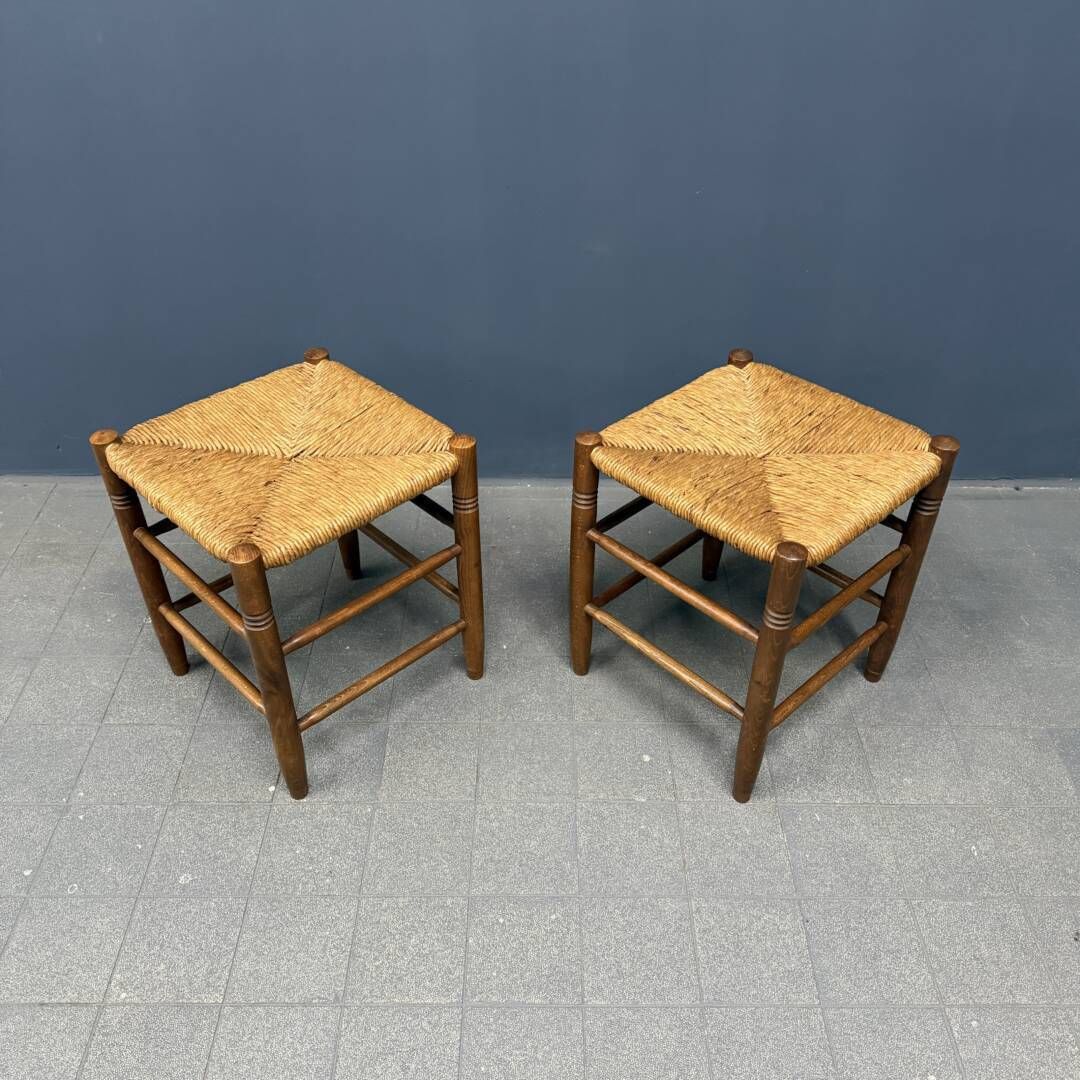 Set Nederlandse Beukenhouten Krukken Met Bekleding Met Paspelrand photo for sale