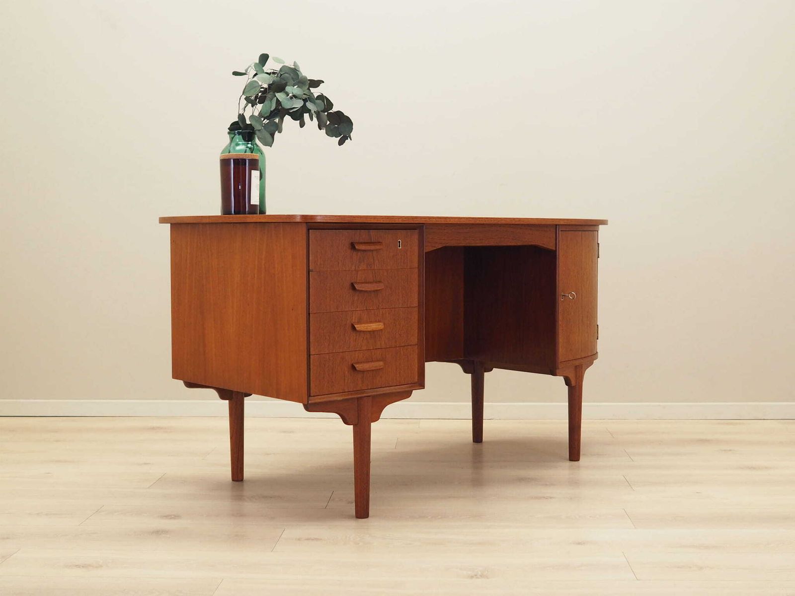 Teak Desk, Danish Design, 1970s, Designer: H.P. Hansen, Manufacturer: Randers Møbelfabrik photo vinterior