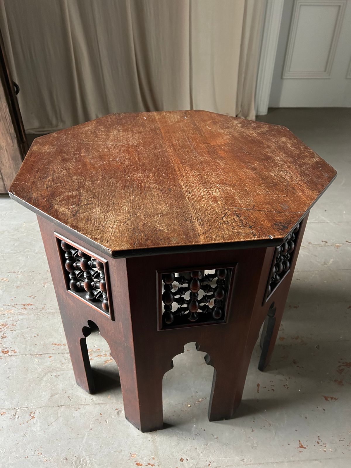 Liberty And Co Mashraybia Wine Table photo 890.0
