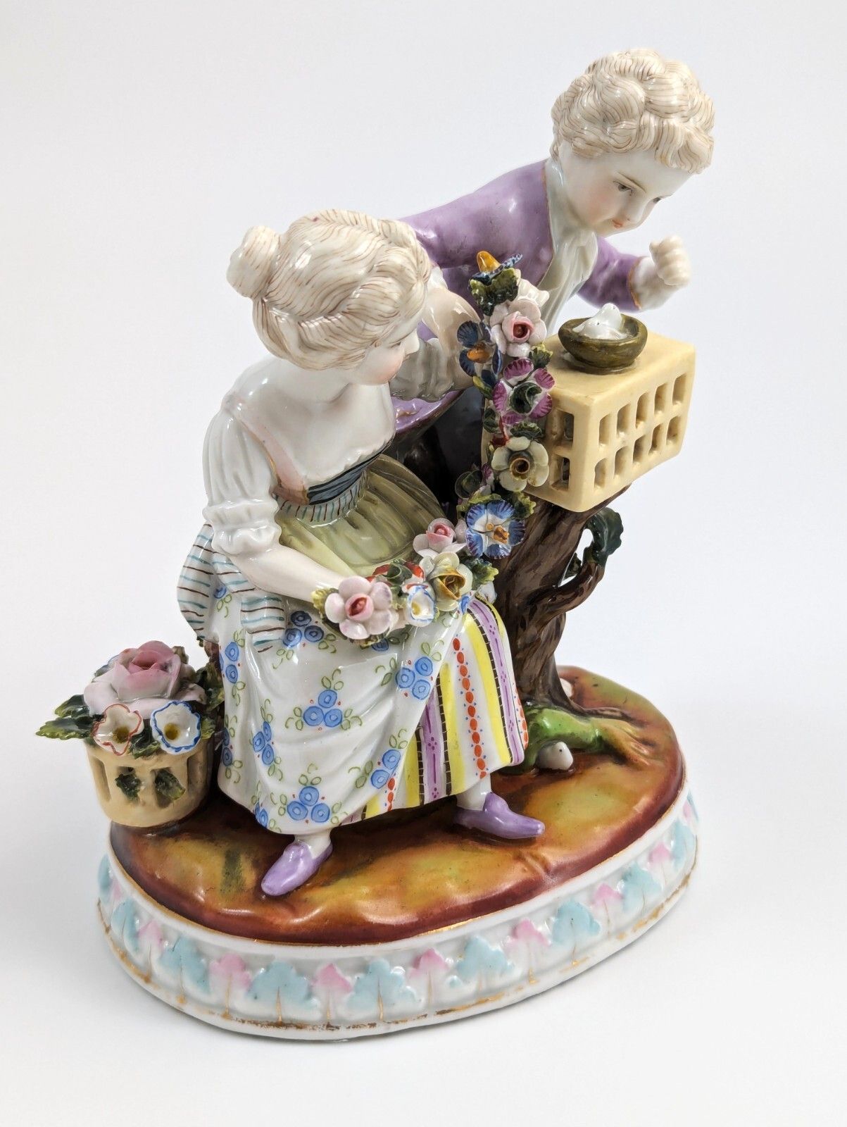 Antique Porcelain Figurine Of Gardener Children, C. 19th Century photo vinterior