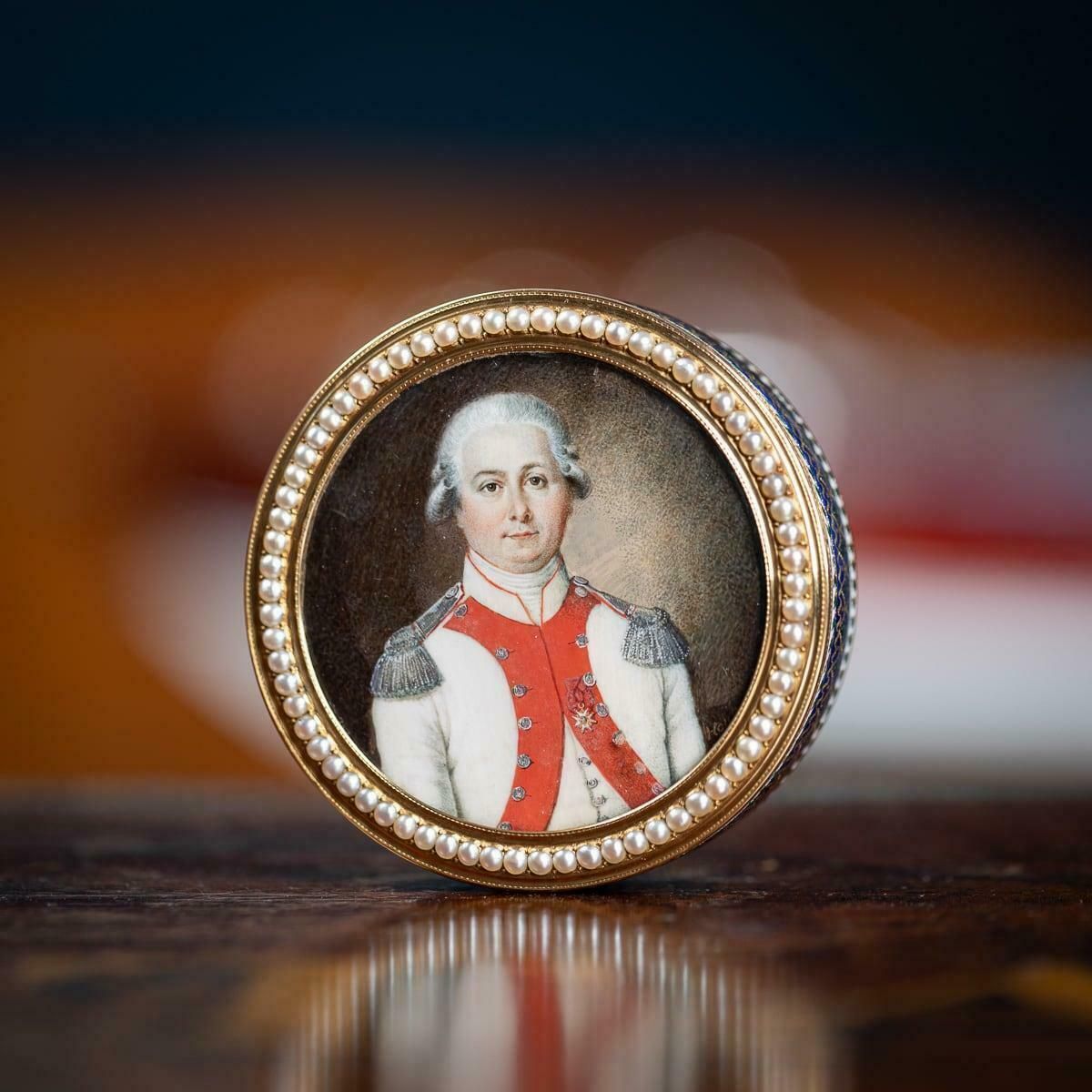 18th Century French 18k Gold & Enamel Snuff Box, Joseph Etienne Blerzy C.1780 photo furniture