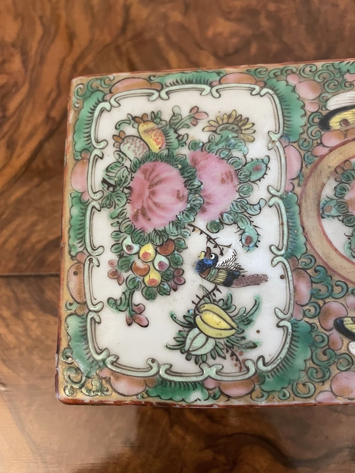 Antique 19th Century Quality Chinese Famille Rose Canton Lidded Pen Box photo Home Decor