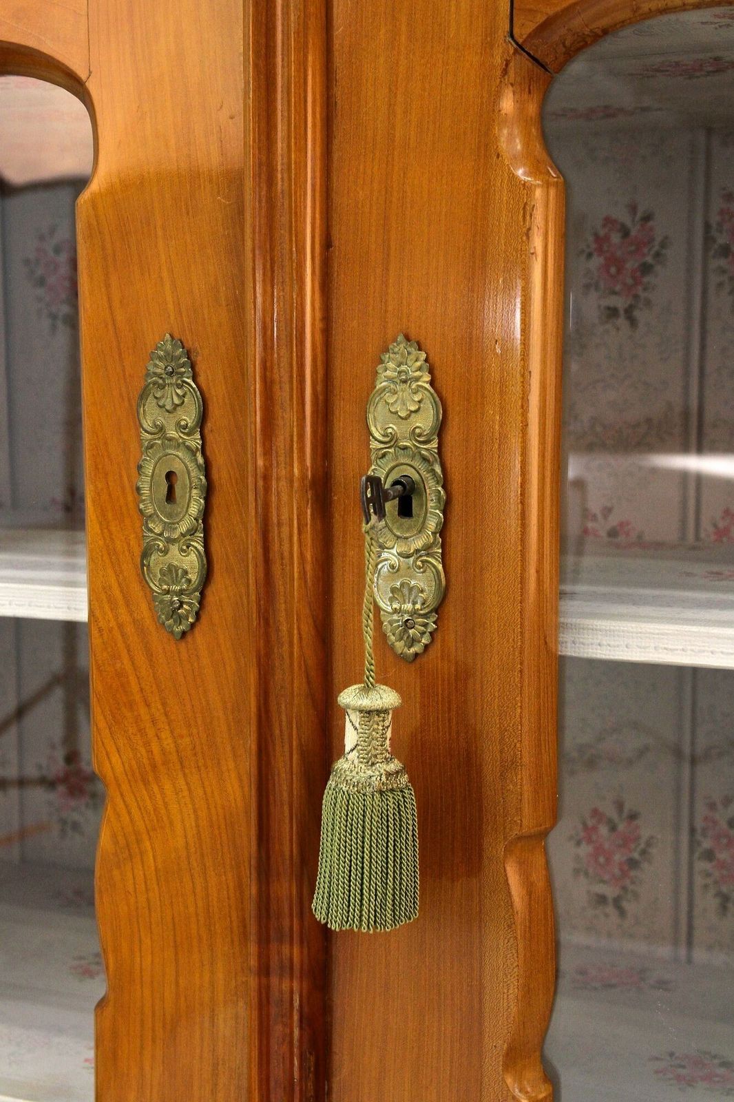 19th Century Biedermeier Cherrywood Vitrine/ Display Cabinet, Austria Ca. 1840 photo 5580.0