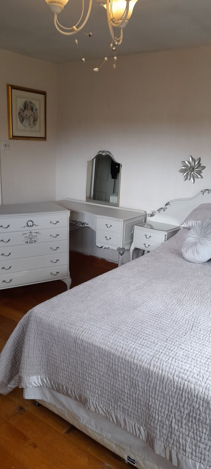 photo vintage Truly Stunning Bedroom Set By Renowned Furniture Makers Olympus