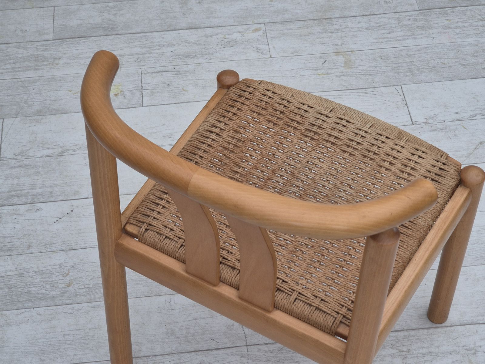 photo vinterior Ca. Jaren 1970, Deens Design Van Hans J. Frydendahl Voor Boltinge Stolefabrik, Paar Stoelen Model "Cleopatra", Beukenhout.
